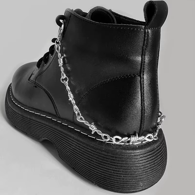 1 pièce Chaîne de chaussures Croix Flamme Épineuse