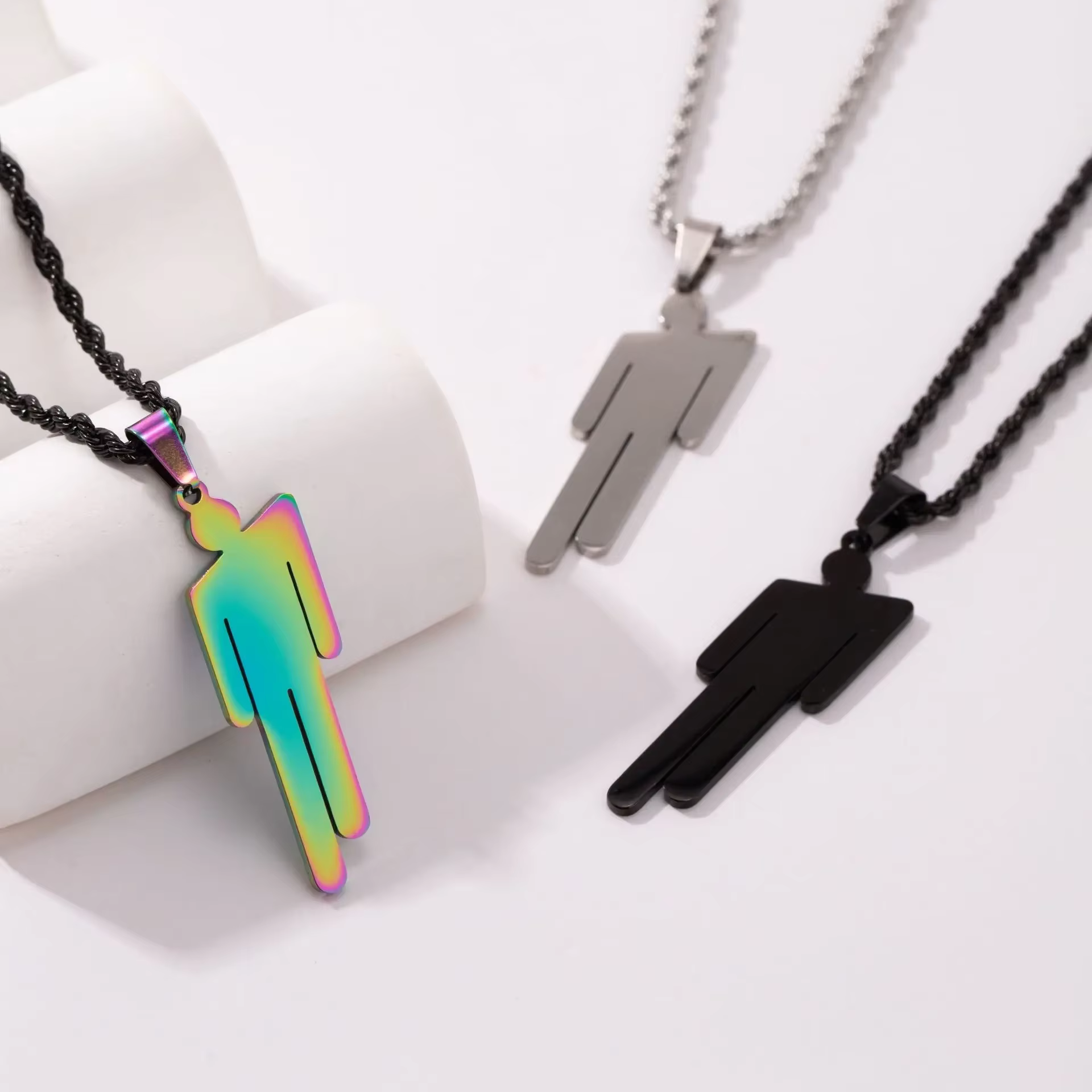 Billie Eilish collier de mode à la mode Mini accessoire de bijoux Personaje Style Hip Hop transfrontalier de la Chine continentale