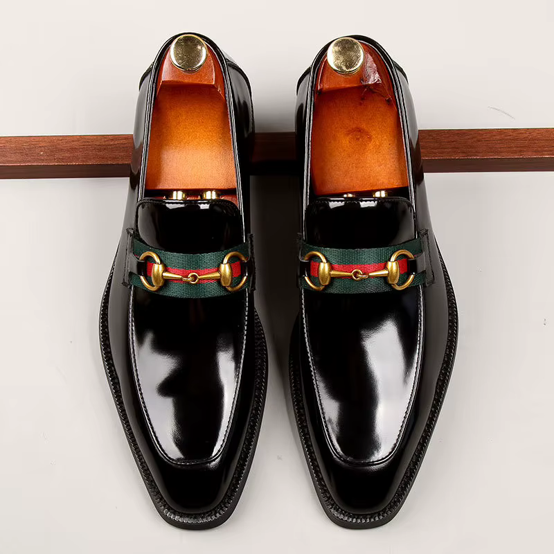 Chaussures en cuir verni pour hommes