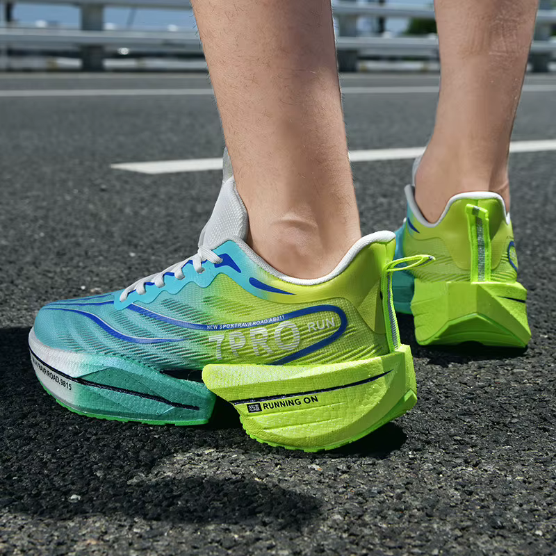 Chaussures de course Marathon avec plaque en carbone