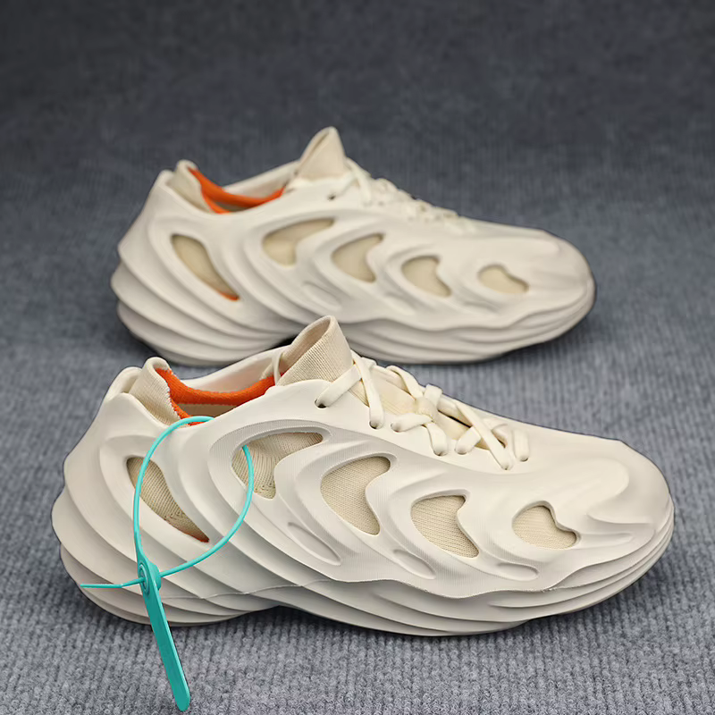 Nouvelles chaussures pour hommes : Mocassins décontractés et tendance à découpes pour le printemps