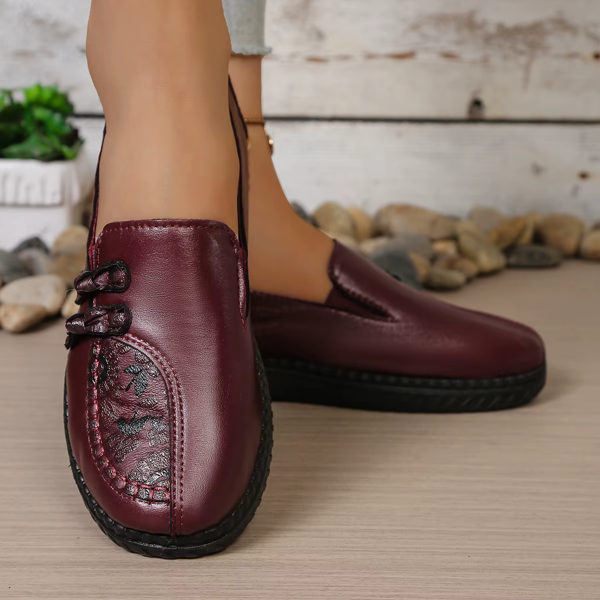 Chaussures de travail vintage couleur bordeaux