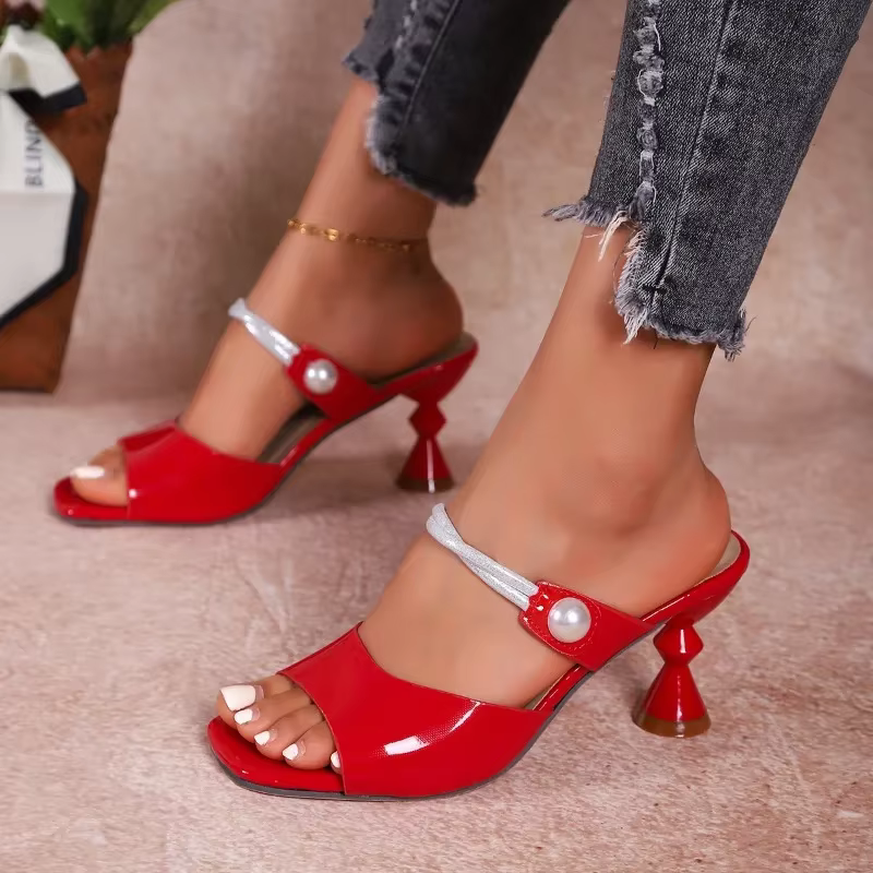 Sandales et pantoufles à talons en forme de bout ouvert pour femmes
