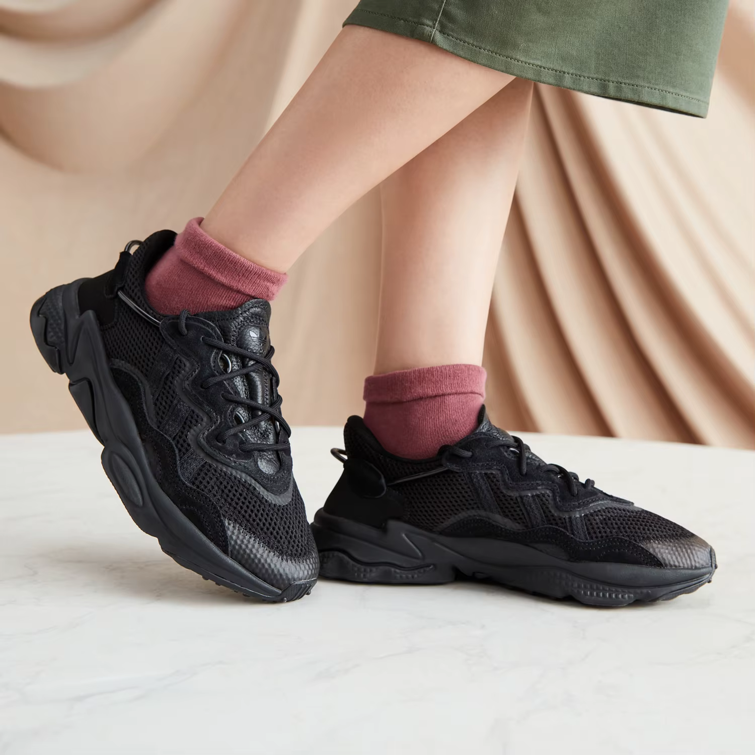 Adidas officiel authentique OZWEEGO papa homme et femme chaussures de sport confortables et durables EE6999