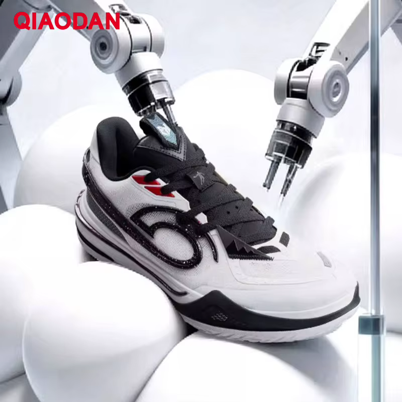 QIAODAN 2026 Chaussures de basketball professionnelles et pratiques pour hommes