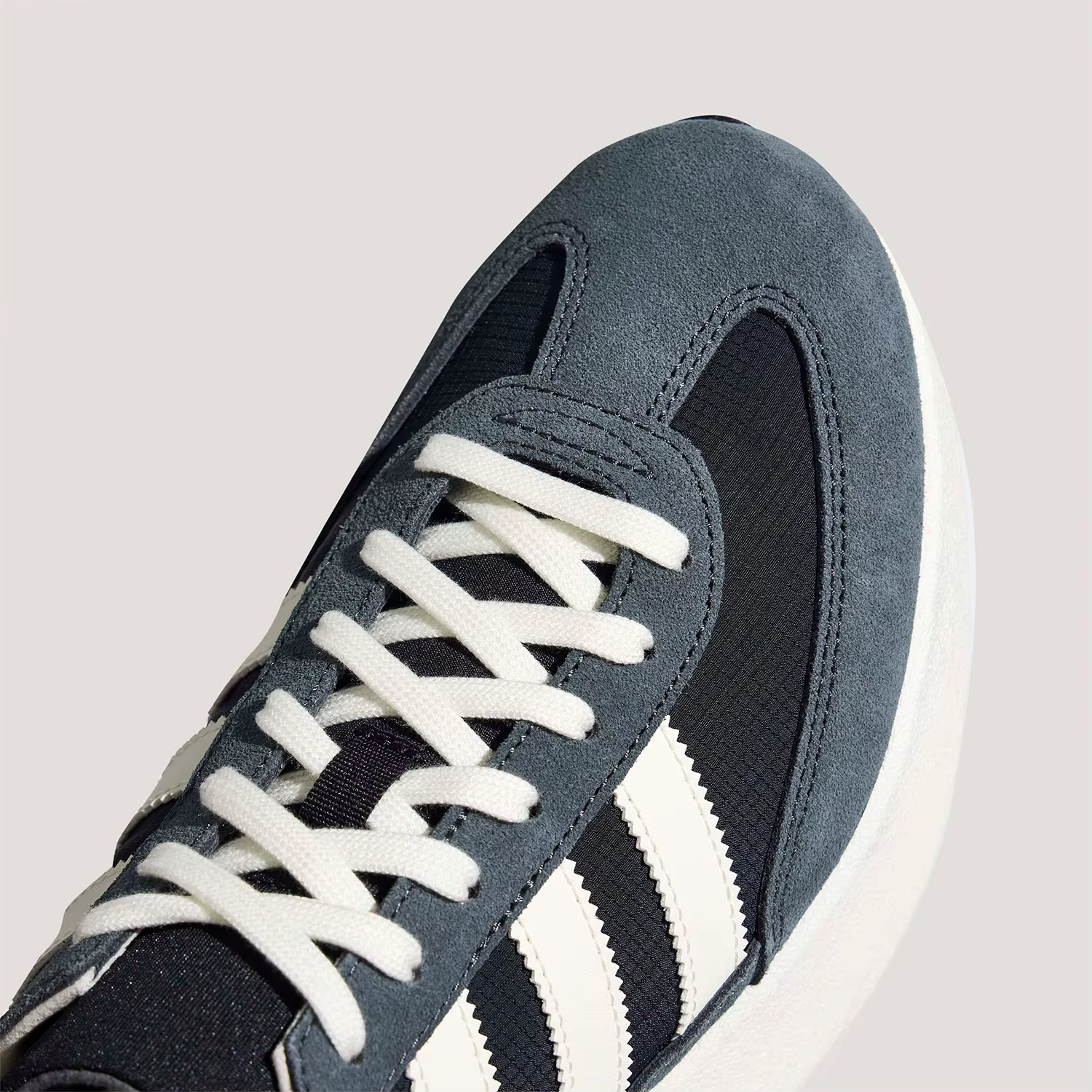 Adidas Authentic Three Leaves Chaussures de sport durables et confortables à semelle épaisse pour hommes et femmes KK3072