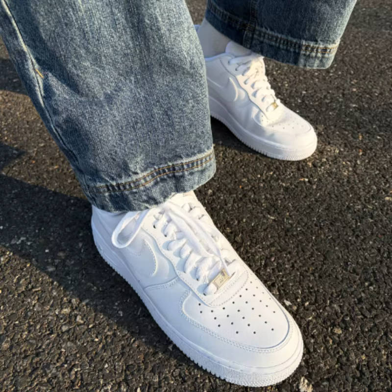 Nike Air Force 1 '07 Chaussures de skate polyvalentes et souples avec amorti élastique AF1 pour hommes