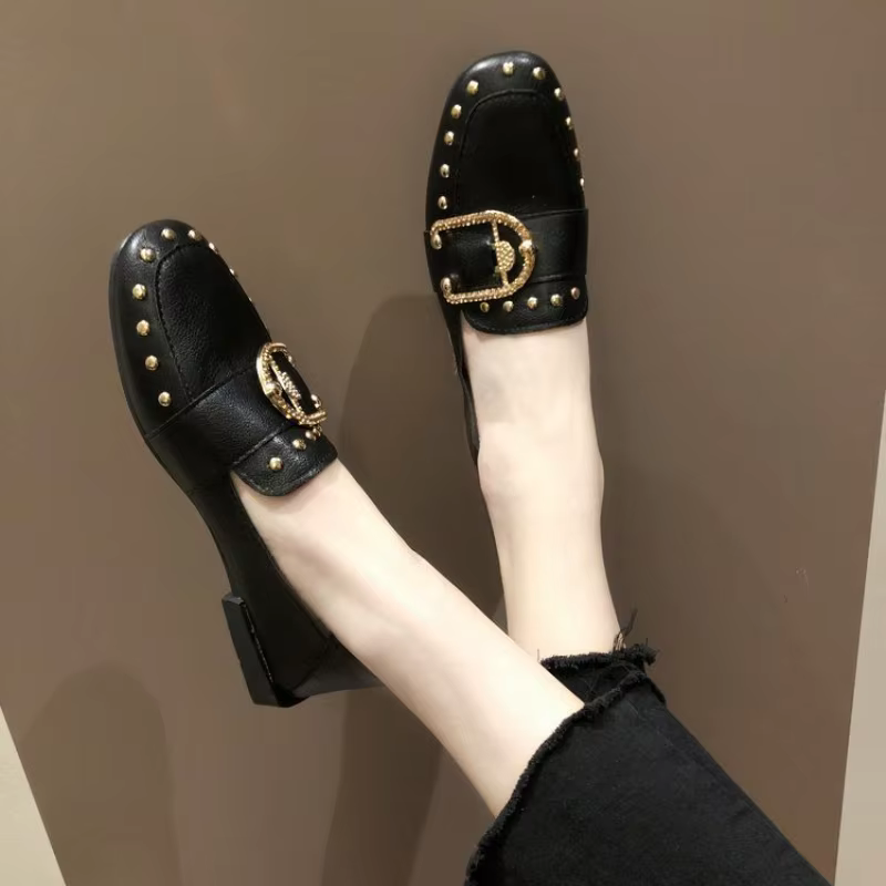Bout carré noir mocassins chaussures pour femmes 2025 dames chaussures d'été talon bas élégant Y2k printemps Chic avec chaussure chaude élégante A