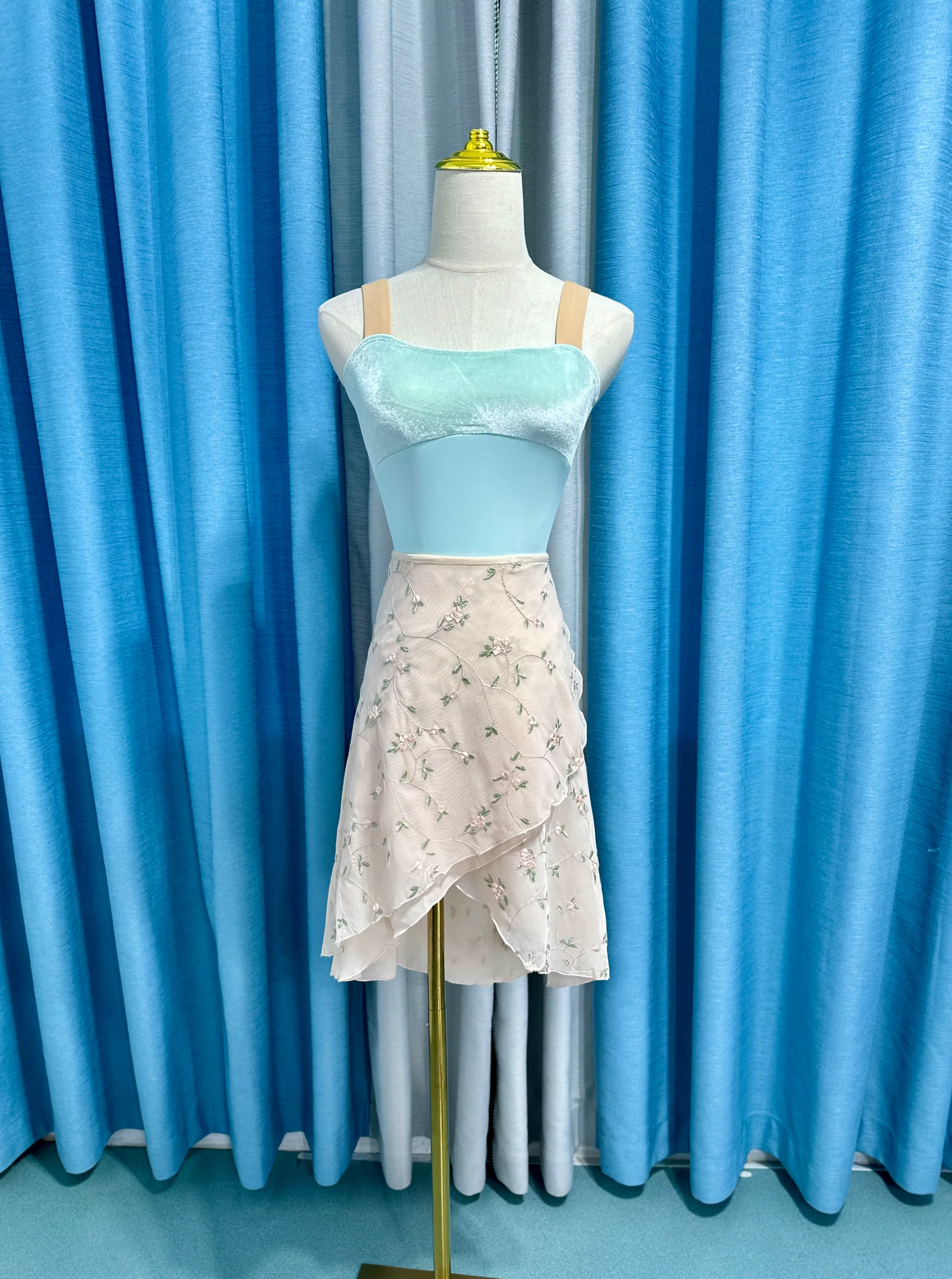 Jupe de danse de Ballet pour femmes, tablier de danse brodé de haute qualité, robe justaucorps élégante pour exercices de Ballet, jupe de danse