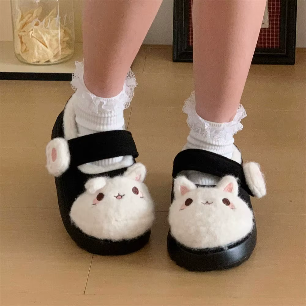 Chaussures patte de chat de dessin animé