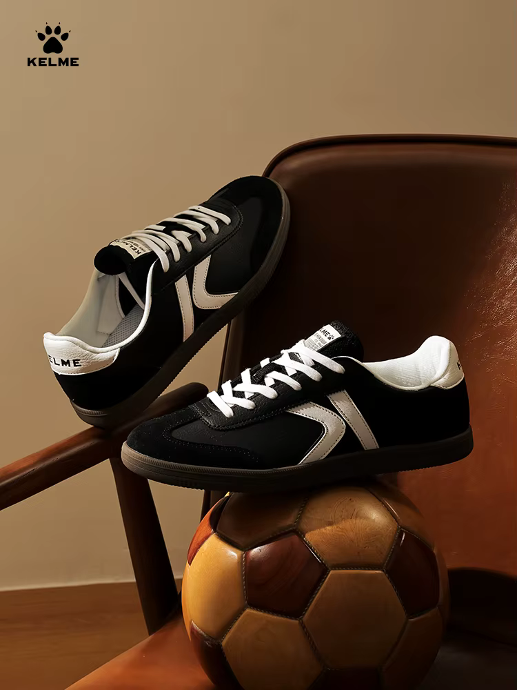 Chaussures d'entraînement allemandes Kelme