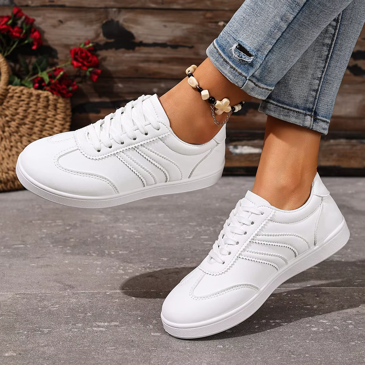 Baskets plates en cuir souple pour femme