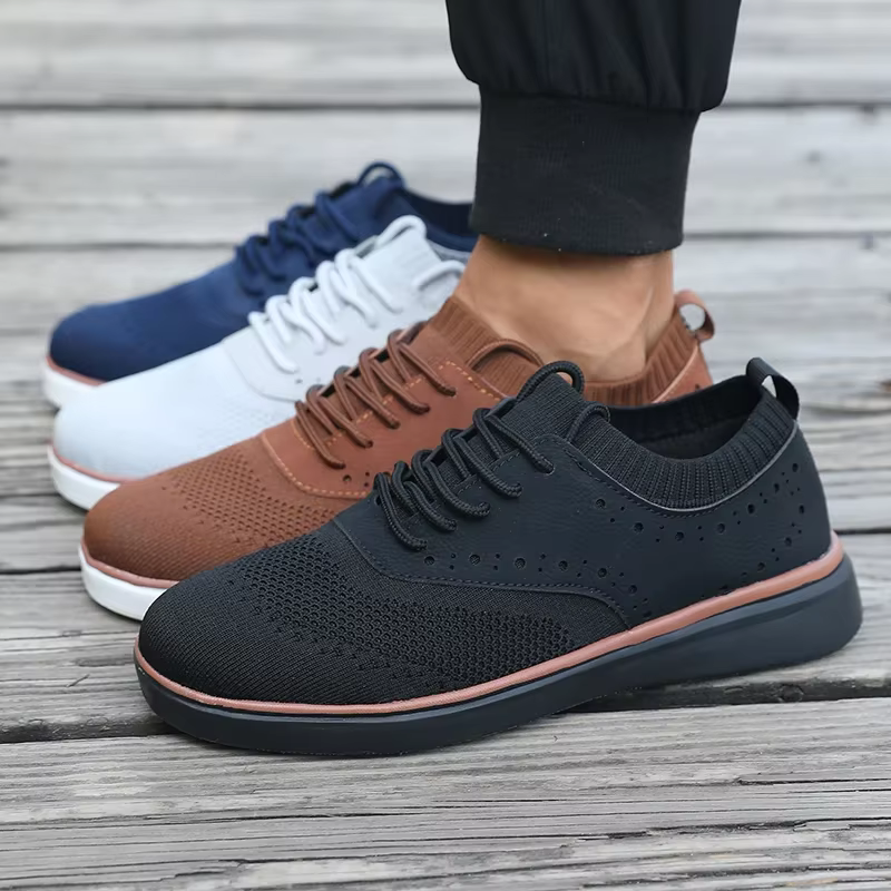 Les chaussures de course pour hommes sont légères classiques en maille