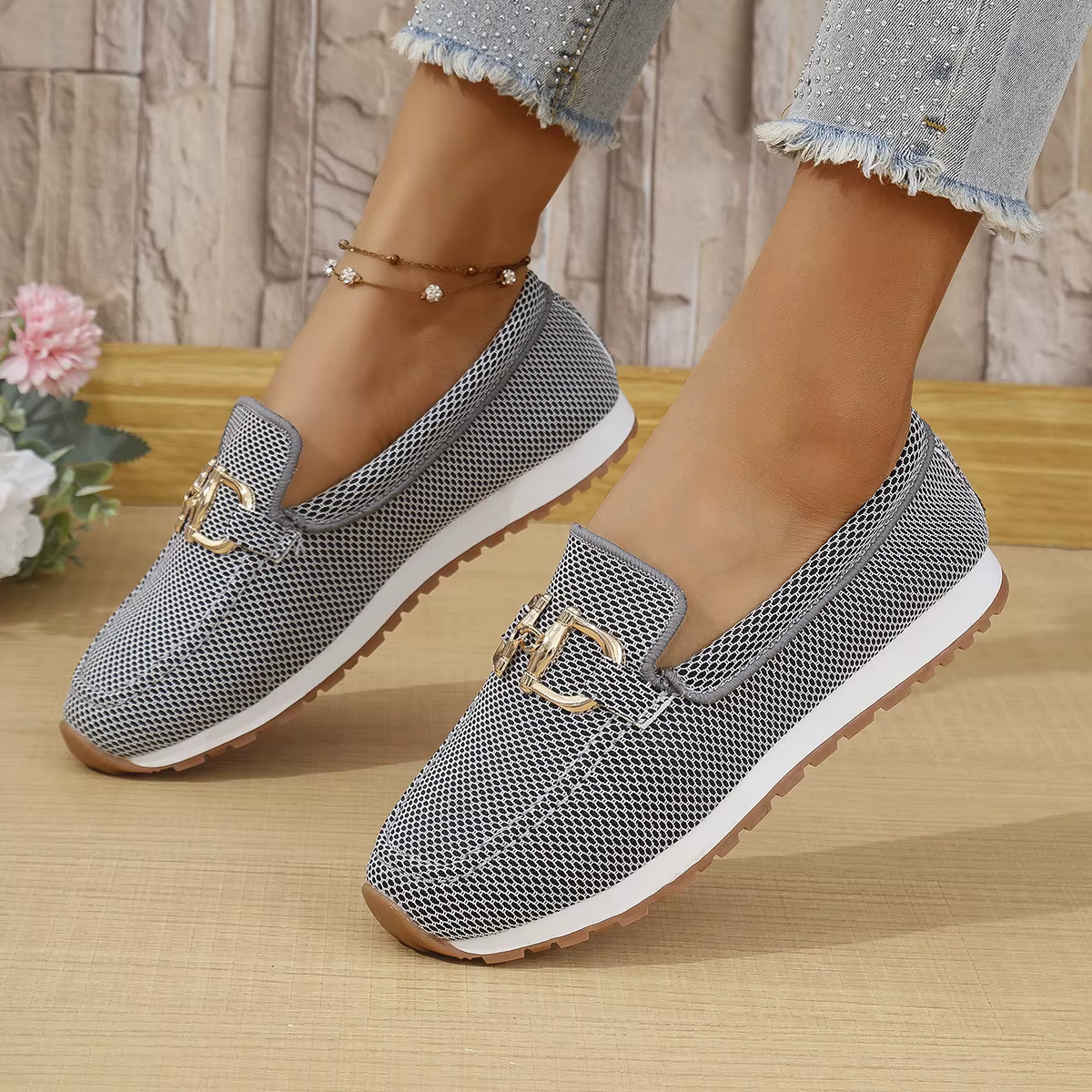 Chaussures décontractées à bout rond avec boucle métallique pour femmes