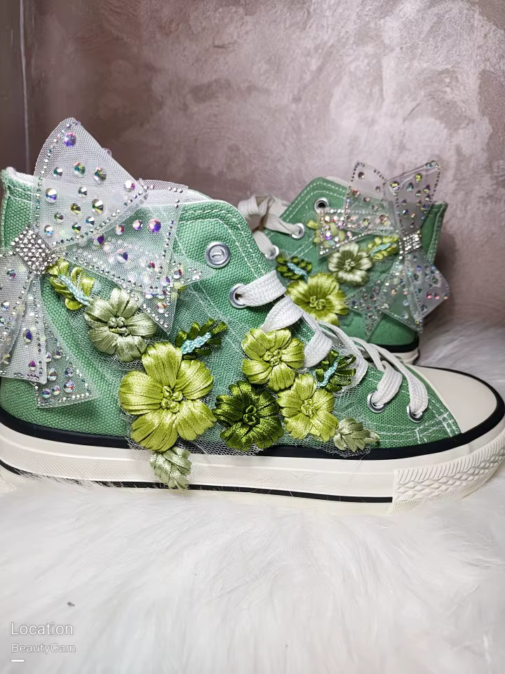 Chaussures montantes en toile pour femmes