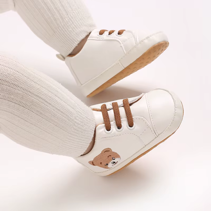 Nouvelles chaussures de sport mignonnes en forme de panda pour garçons et filles