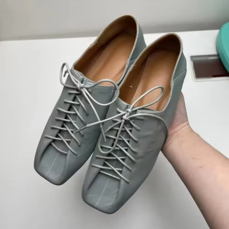 Chaussures plates en cuir souple à lacets croisés plissés style rétro français