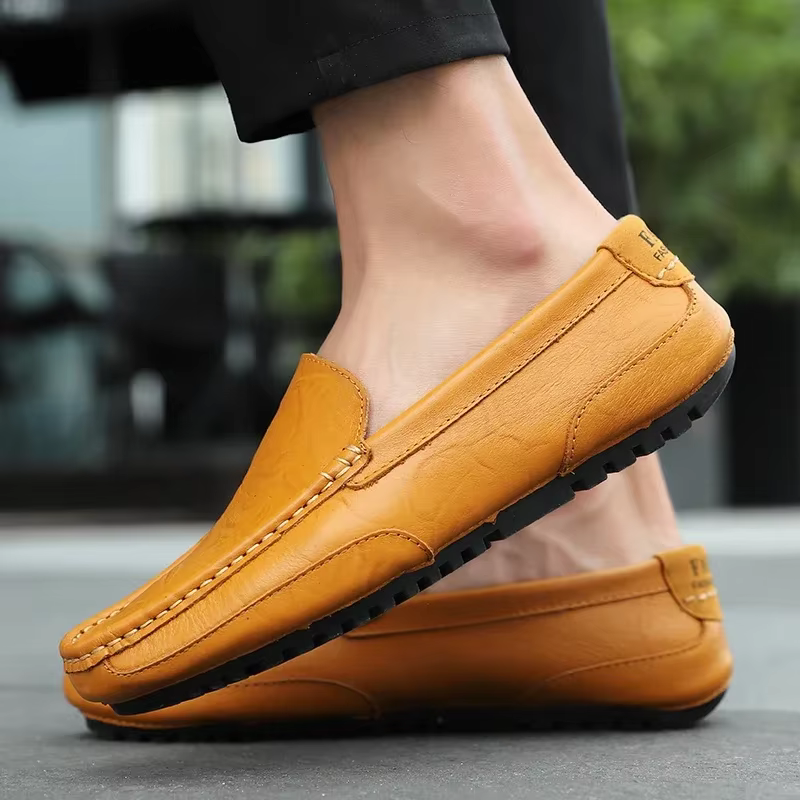 Nouvelles Mocassins en Cuir Respirantes pour Hommes – Chaussures Décontractées et Habillées Italiennes à Enfiler pour la Conduite