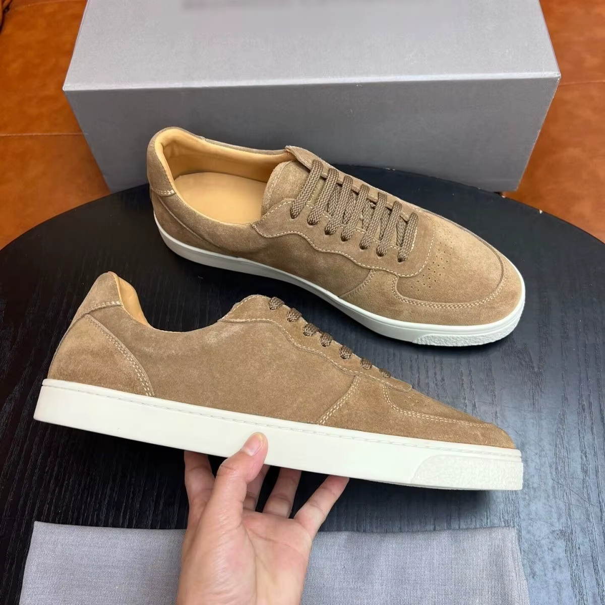 Chaussures décontractées en daim pour hommes 2026 – Baskets basses à lacets style américain