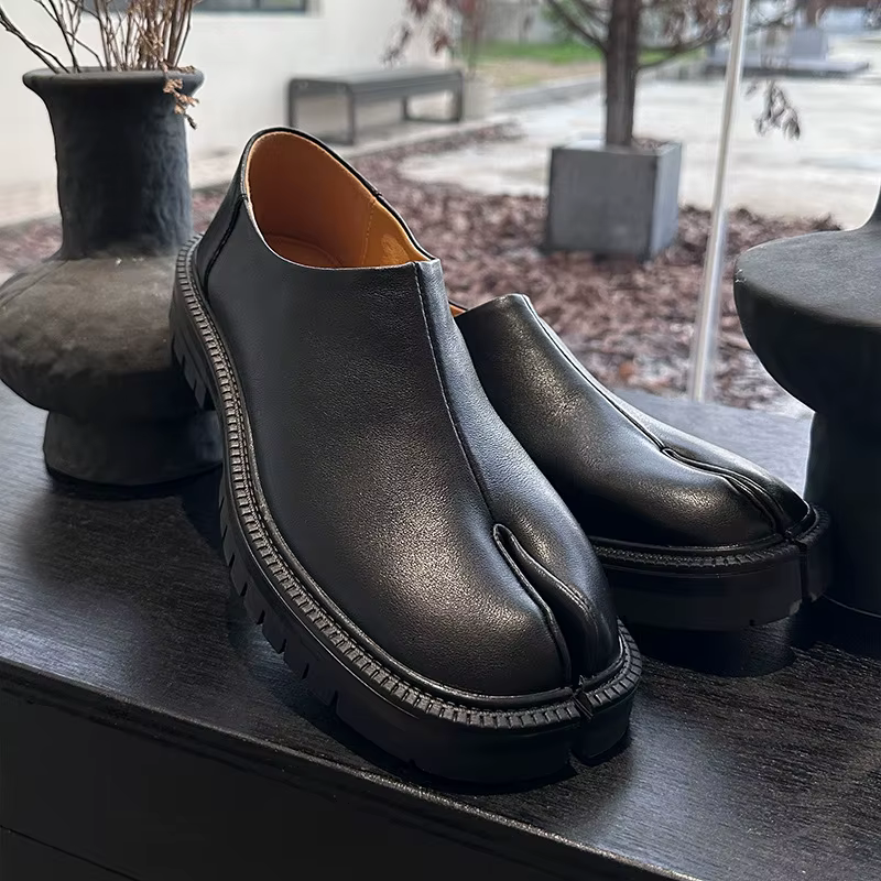 Chaussures basses Tabi Design à enfiler pour séparation des orteils